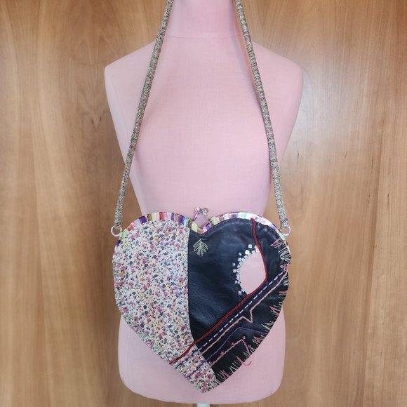 Christian Lacroix Bazar Heart Bag! Vintage! Rare! - Picture 3 of 12